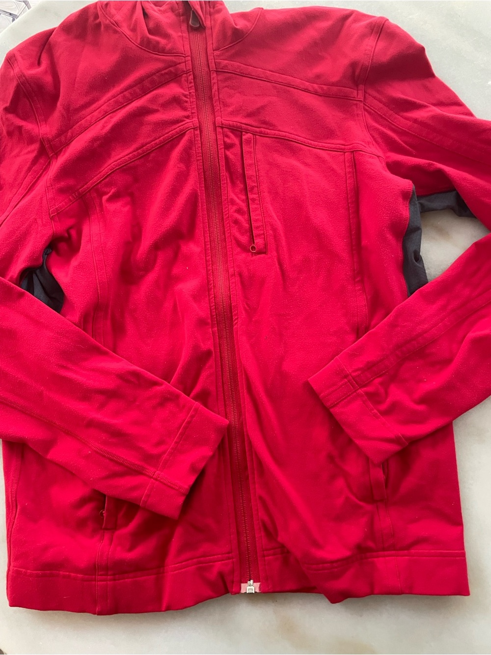 lululemon athletica Men’s Lightweight Red Full-Zip Jacket